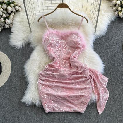 Womens Sparkly Pink Sequin Dress With Faux Fur..