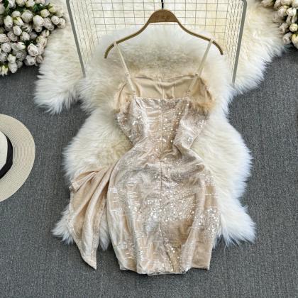 Womens Sparkly Pink Sequin Dress With Faux Fur..
