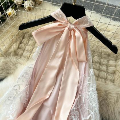 Elegant Pink Lace Halter Neckline Evening Gown..