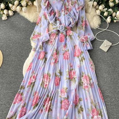 Elegant Floral Print Pleated Chiffon Maxi Dress..