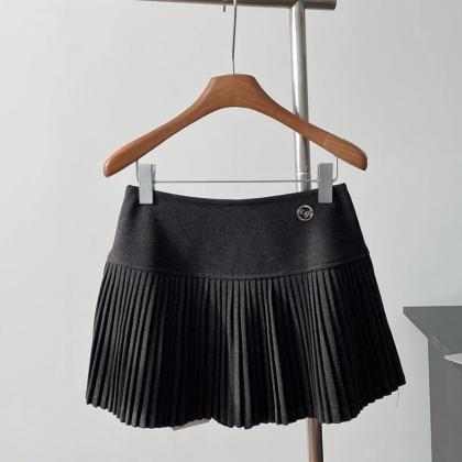 Womens High-waisted Pleated Mini Skirt In Three..