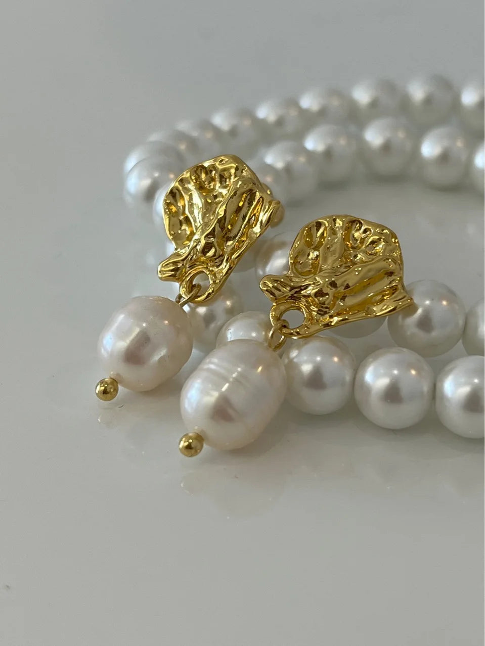 Elegant Gold Pearl Drop Earrings For Women on Luulla