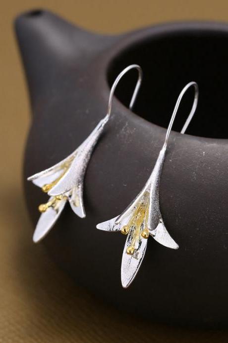 Fashion Silver Flower Design Women Earrings