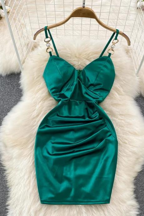 Elegant Emerald Green Satin Cocktail Dress With Bow