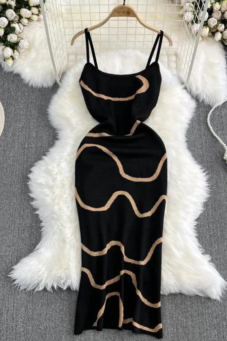 Elegant Black And Beige Wave Pattern Midi Dress