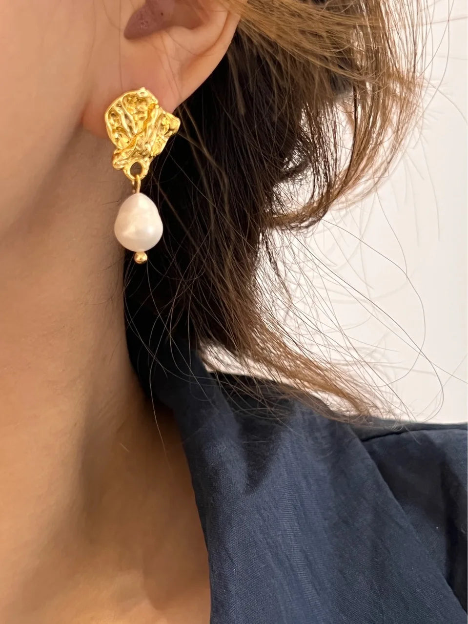 Elegant Gold Pearl Drop Earrings For Women on Luulla